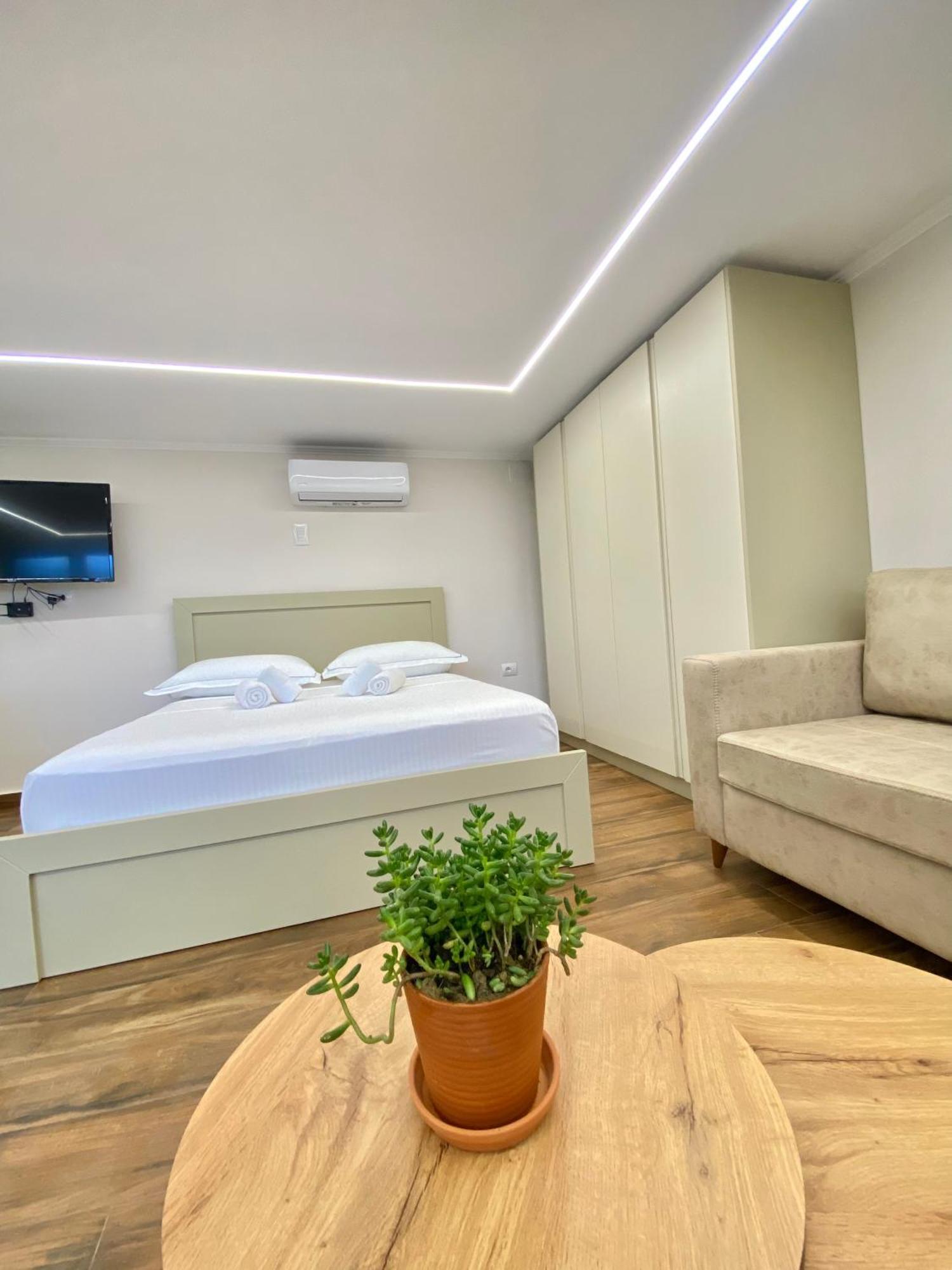 Flors Apartments Durres Exterior photo